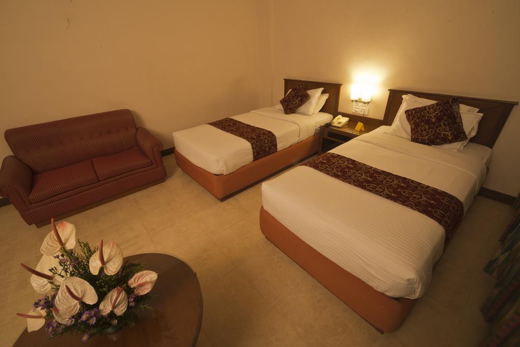 President Hotel Mysuru Zewnętrze zdjęcie